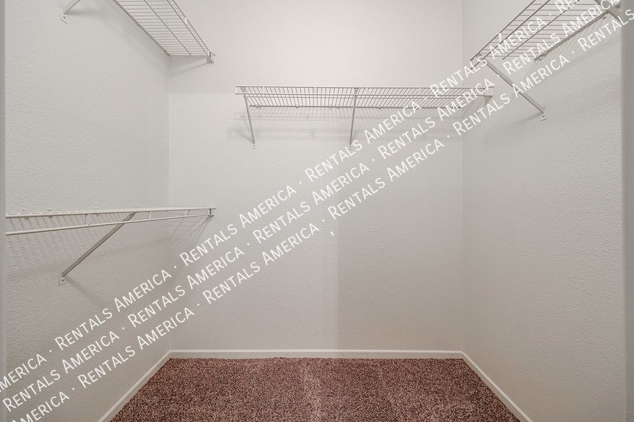 Beautiful 1 bed 1 bath property image