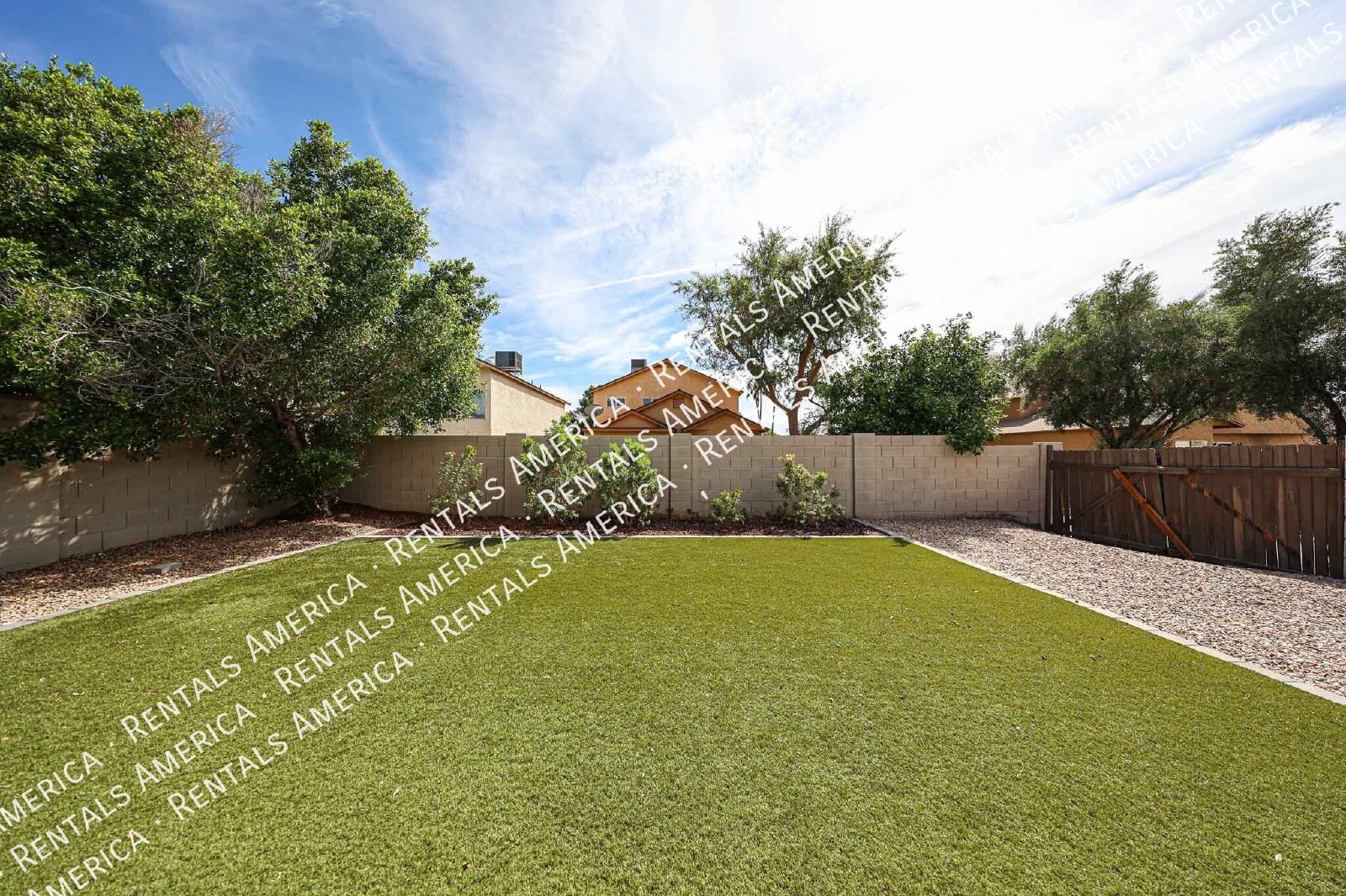 Spacious 3-Bedroom Corner Unit in Convenient East Mesa Location! property image
