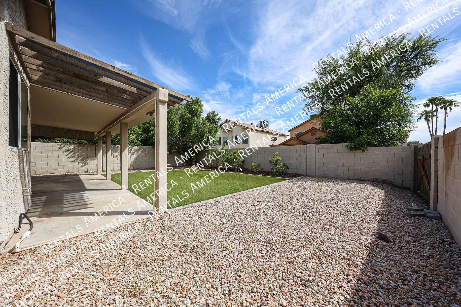 Spacious 3-Bedroom Corner Unit in Convenient East Mesa Location! property image