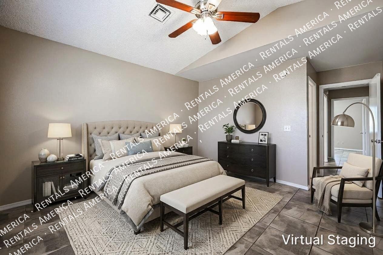 Charming 2 Bd/2 Ba Home With Garage & Fireplace! property image
