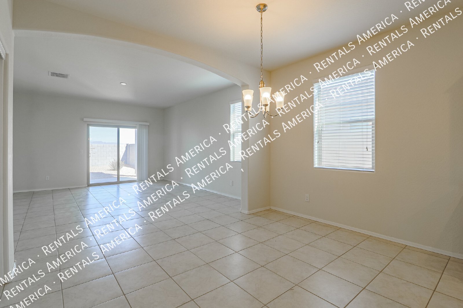 Fabulous 5 Bedroom Magma Ranch Home W/3-Car Garage!!!! property image