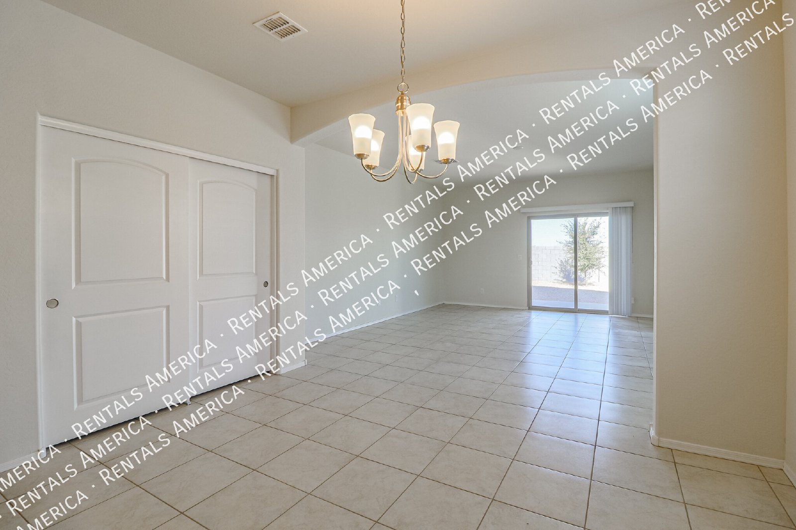 Fabulous 5 Bedroom Magma Ranch Home W/3-Car Garage!!!! property image