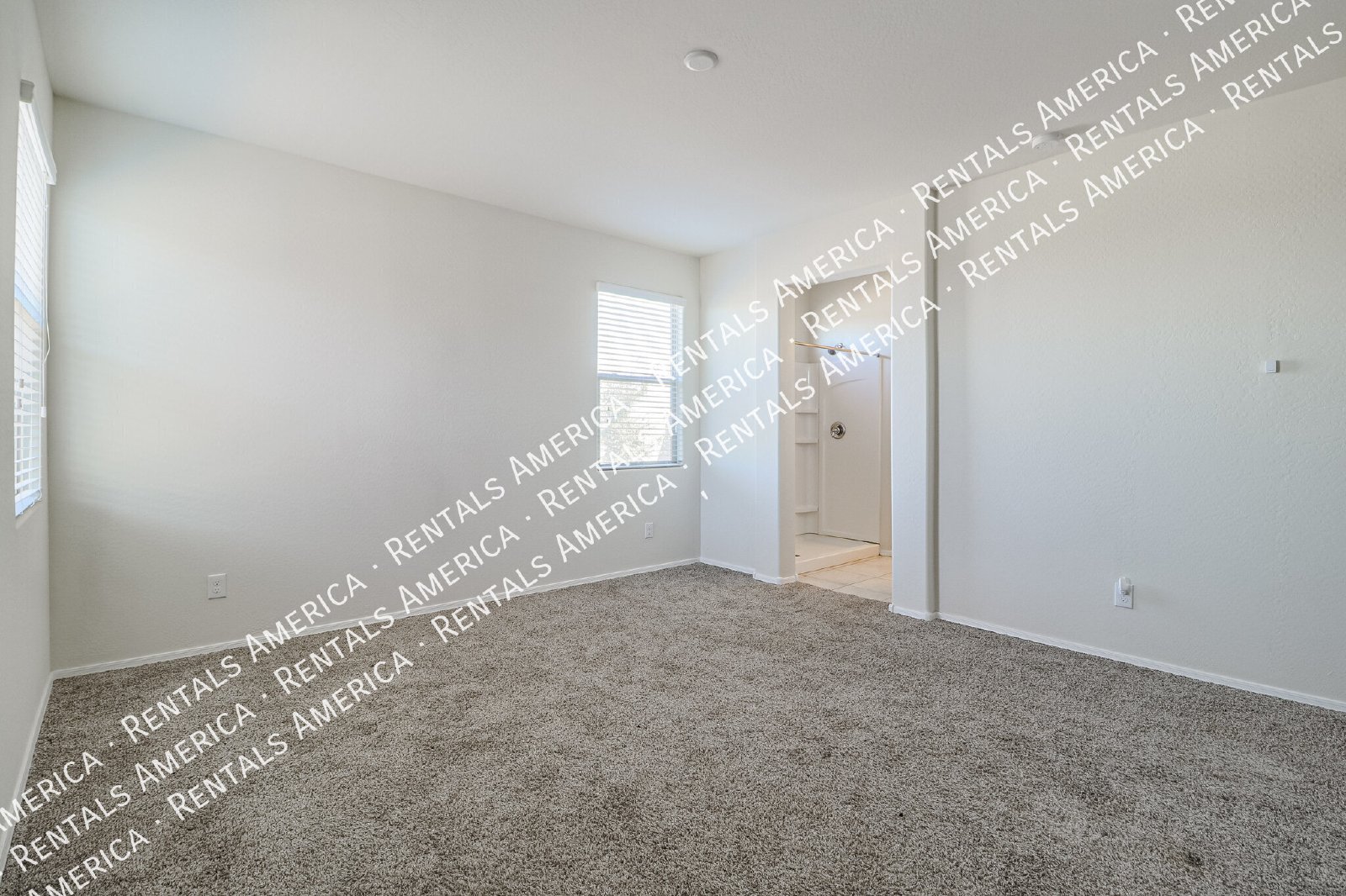 Fabulous 5 Bedroom Magma Ranch Home W/3-Car Garage!!!! property image