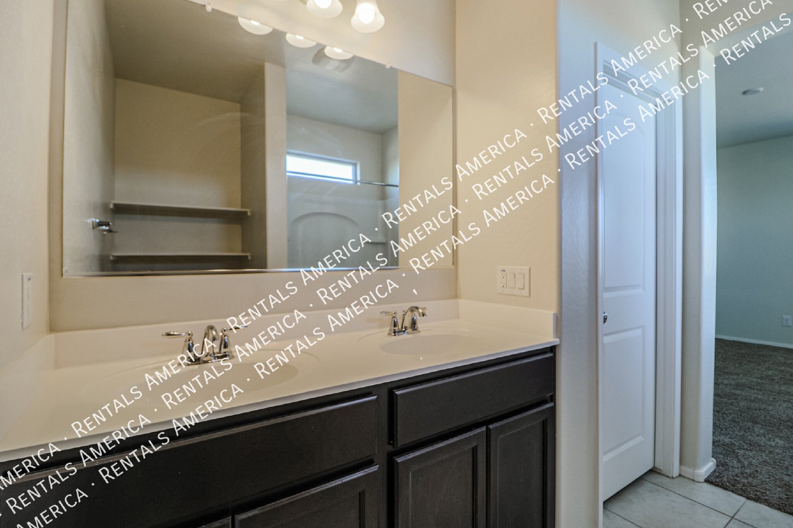 Fabulous 5 Bedroom Magma Ranch Home W/3-Car Garage!!!! property image