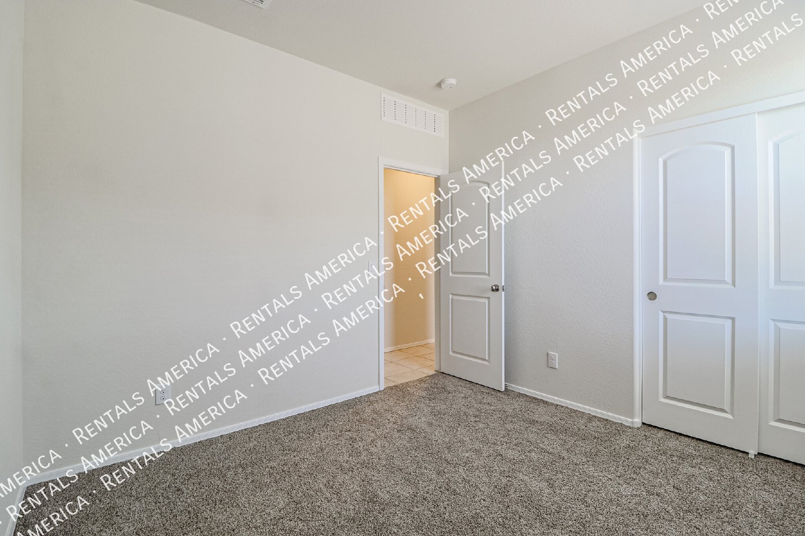 Fabulous 5 Bedroom Magma Ranch Home W/3-Car Garage!!!! property image