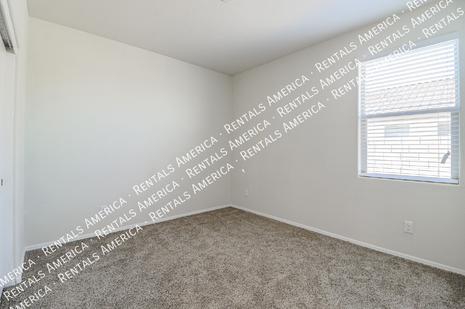 Fabulous 5 Bedroom Magma Ranch Home W/3-Car Garage!!!! property image