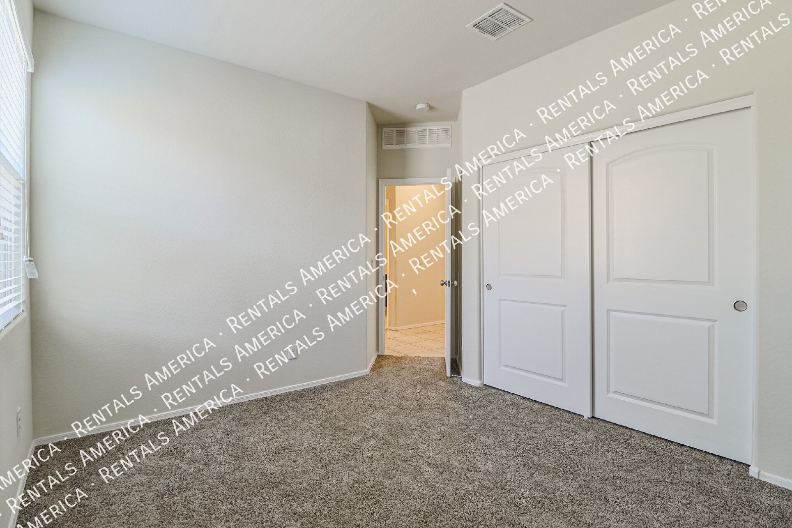 Fabulous 5 Bedroom Magma Ranch Home W/3-Car Garage!!!! property image