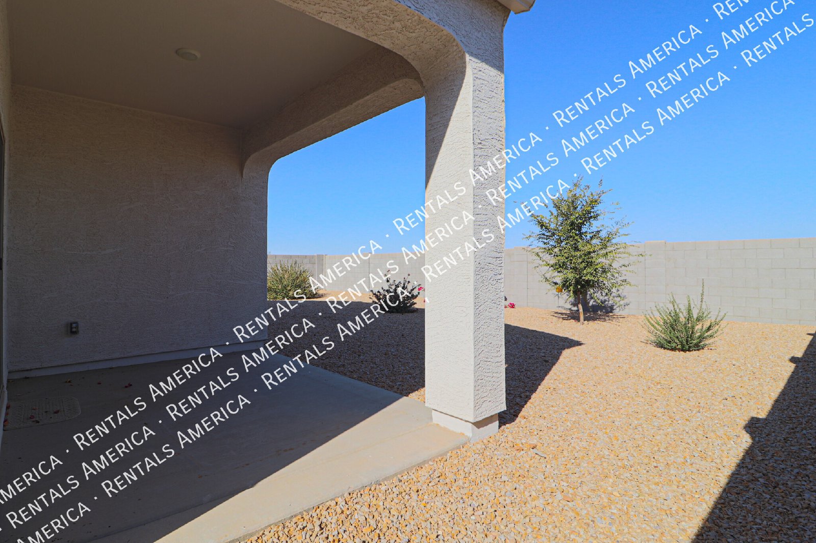 Fabulous 5 Bedroom Magma Ranch Home W/3-Car Garage!!!! property image