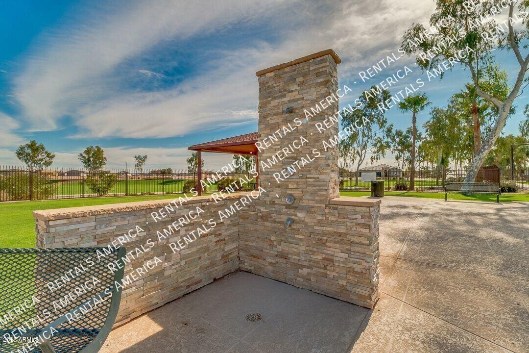 Fabulous 5 Bedroom Magma Ranch Home W/3-Car Garage!!!! property image