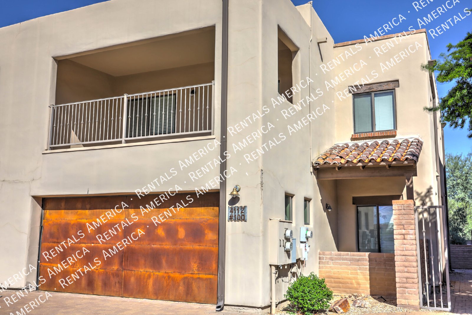 Upscale 3bed/3bath Town Home with Community Pool! property image