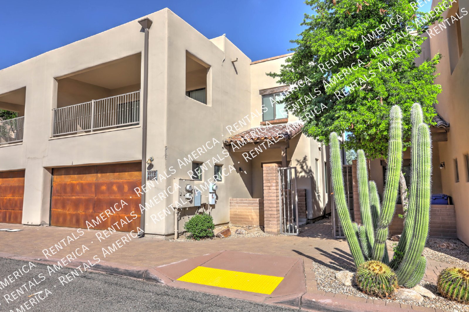 Upscale 3bed/3bath Town Home with Community Pool! property image
