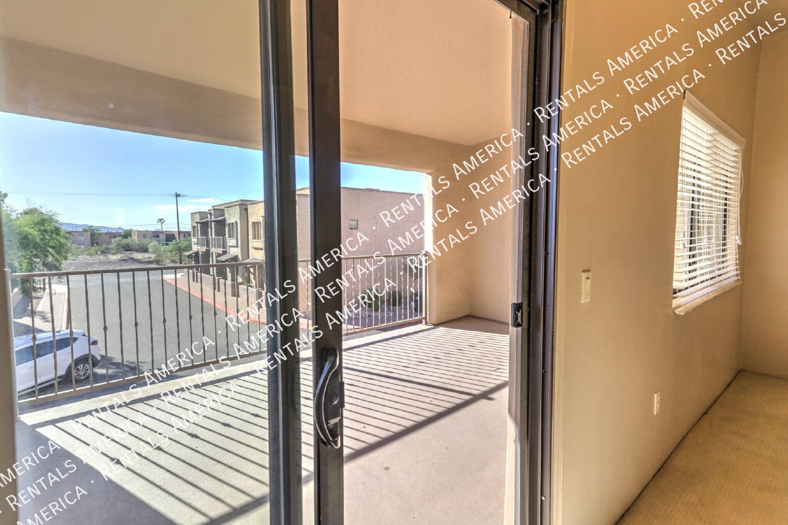 Upscale 3bed/3bath Town Home with Community Pool! property image