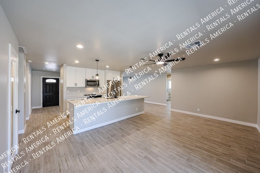Receive one month of rent FREE, spread over the 12-month lease term! property image