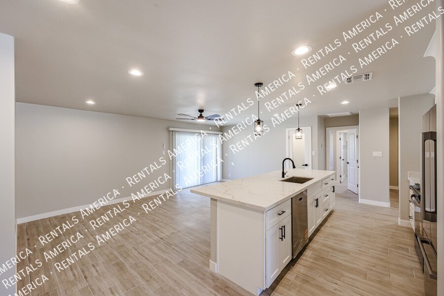 Receive one month of rent FREE, spread over the 12-month lease term! property image