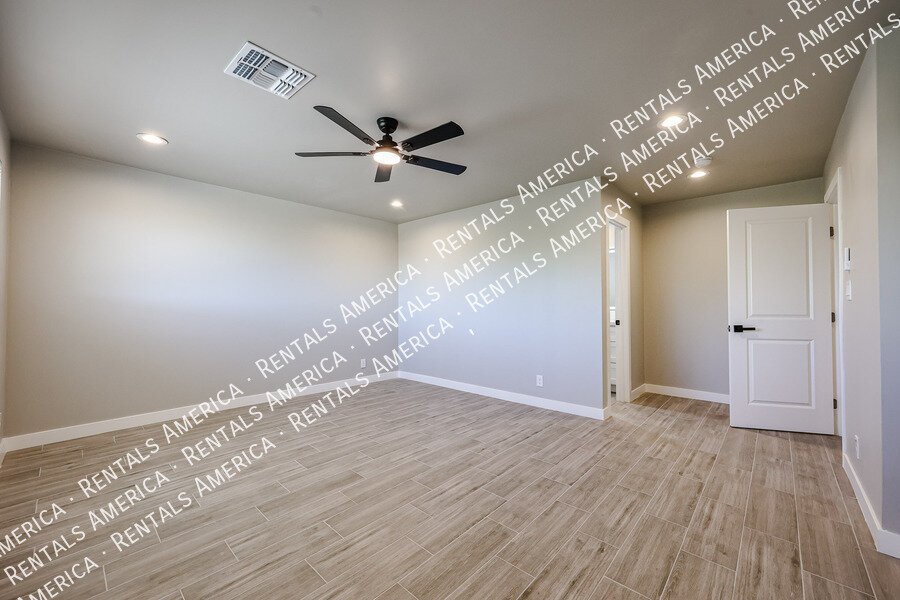 Receive one month of rent FREE, spread over the 12-month lease term! property image