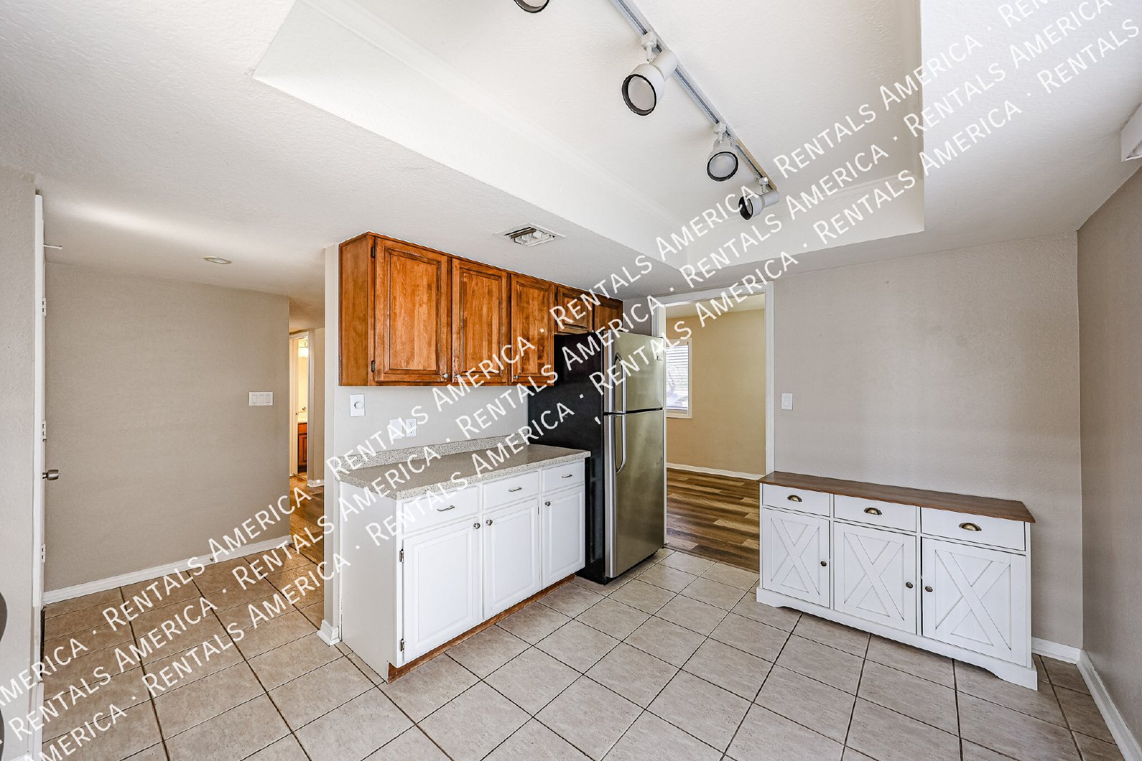 $500 RENT CREDIT Lease Signed by October 8! property image