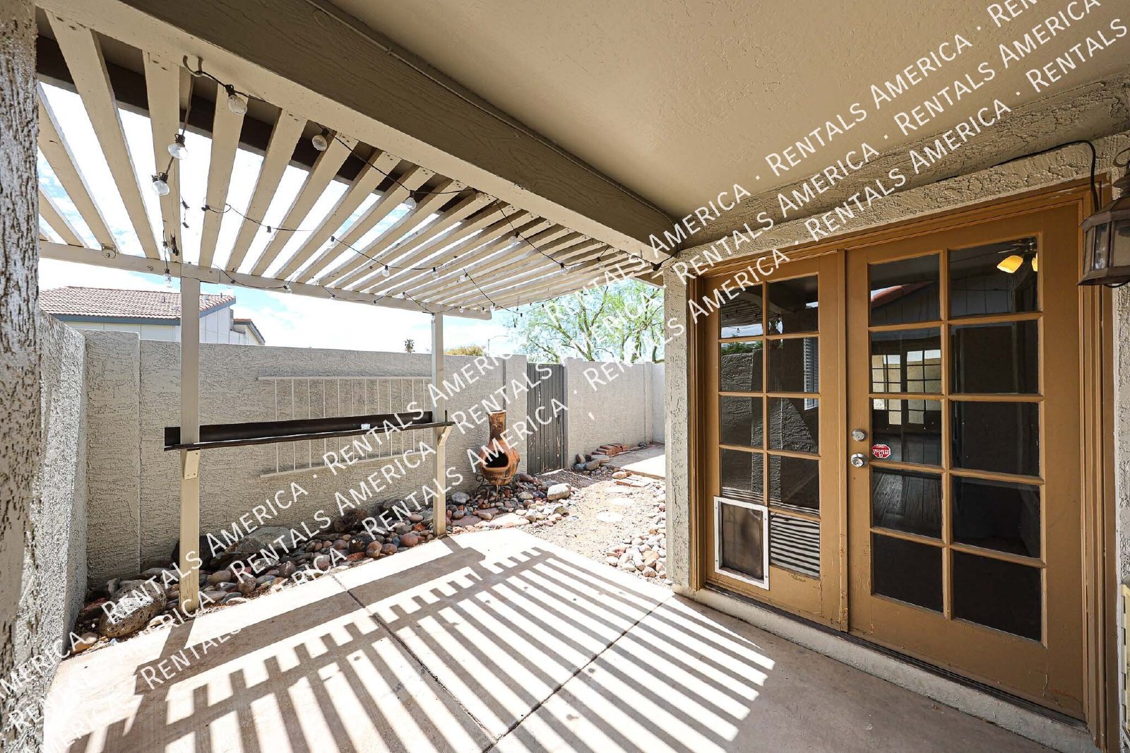 $500 RENT CREDIT Lease Signed by October 8! property image