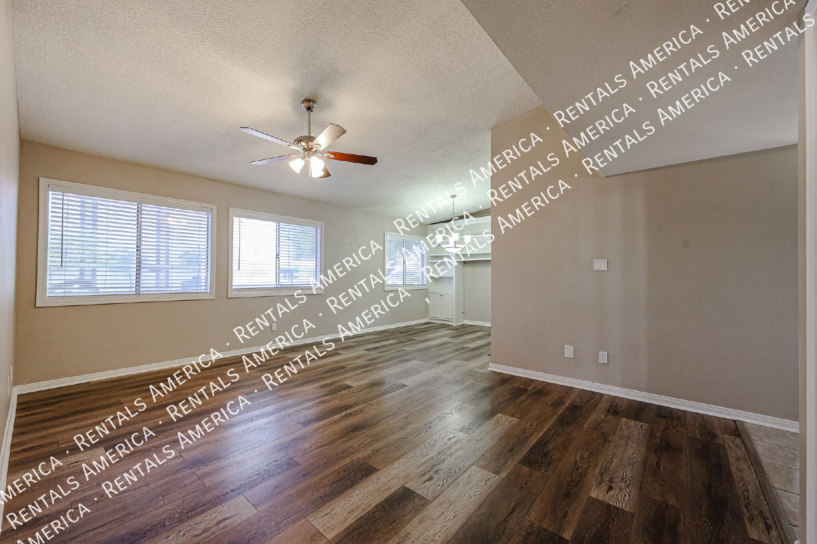 $500 RENT CREDIT Lease Signed by October 8! property image