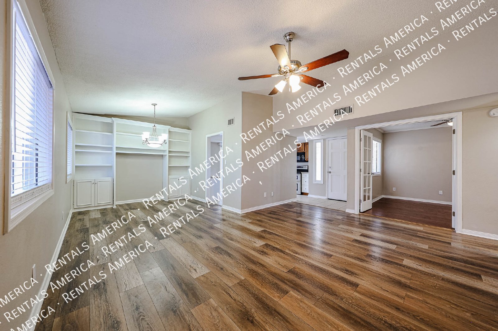 $500 RENT CREDIT Lease Signed by October 8! property image