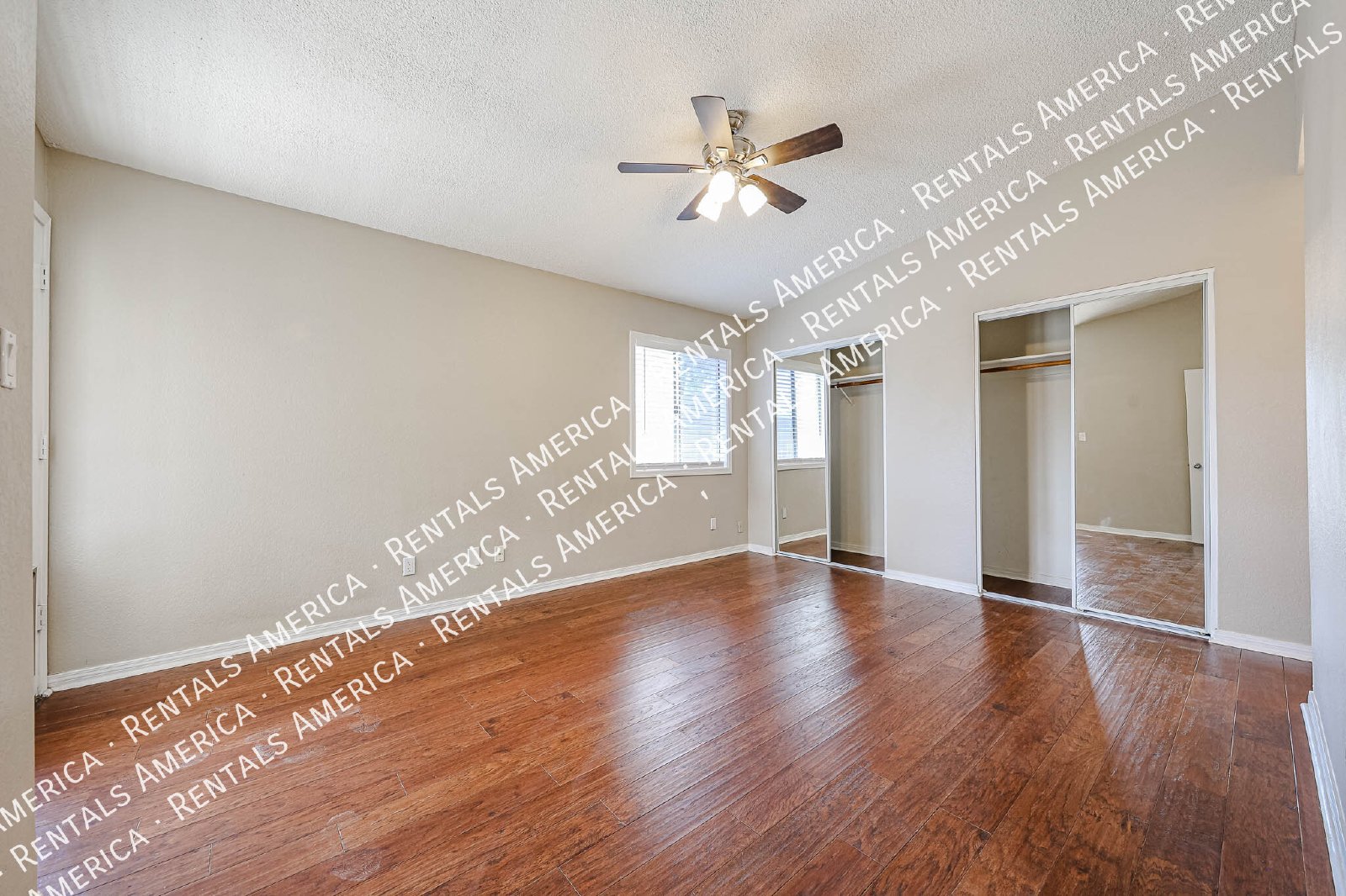 $500 RENT CREDIT Lease Signed by October 8! property image