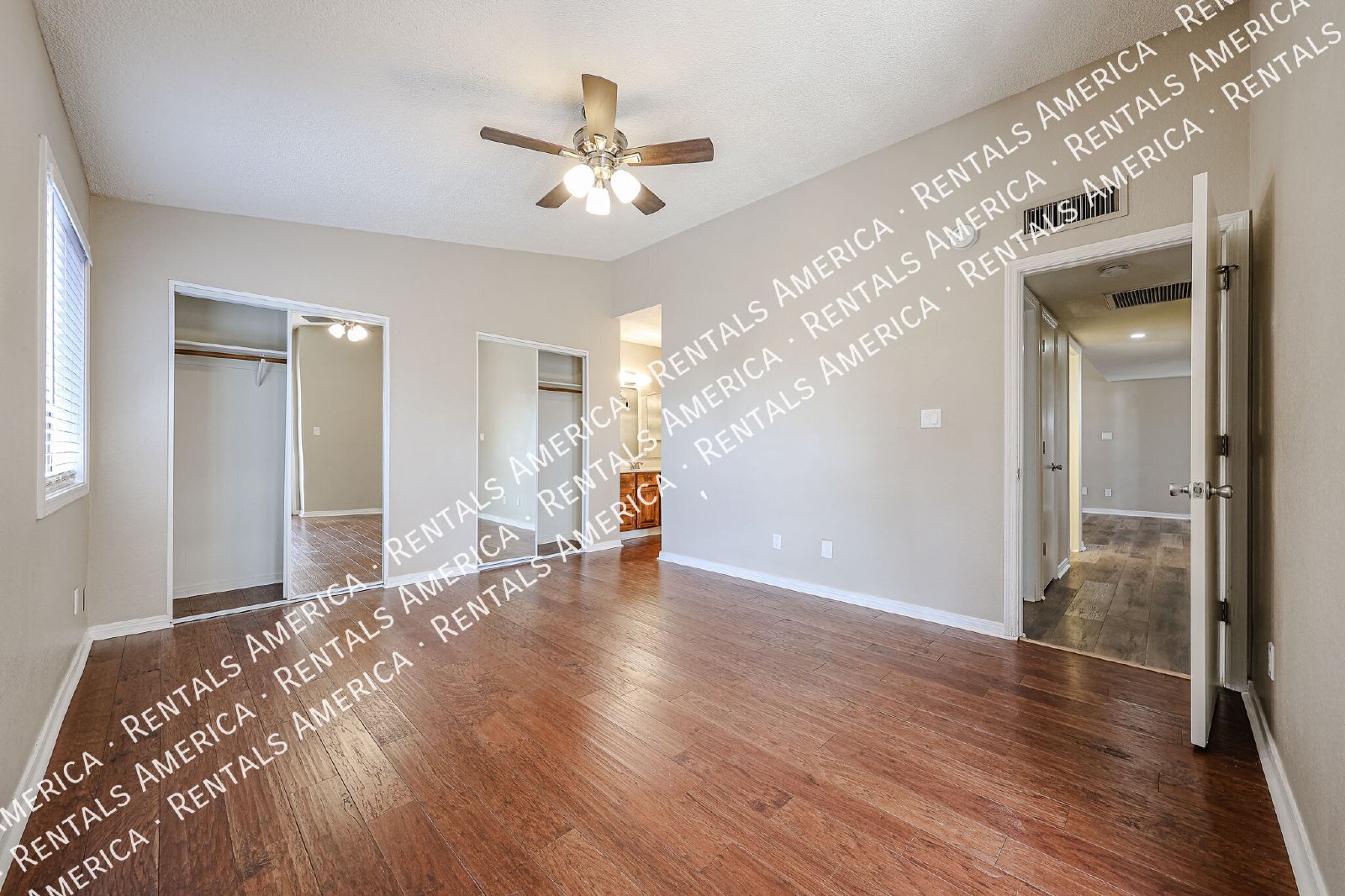 $500 RENT CREDIT Lease Signed by October 8! property image