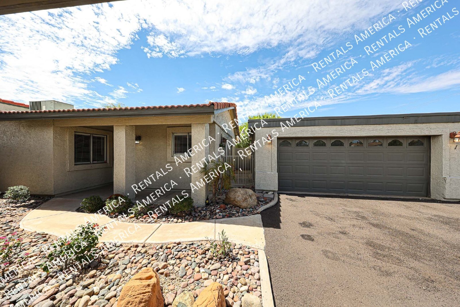 $500 RENT CREDIT Lease Signed by October 8! property image