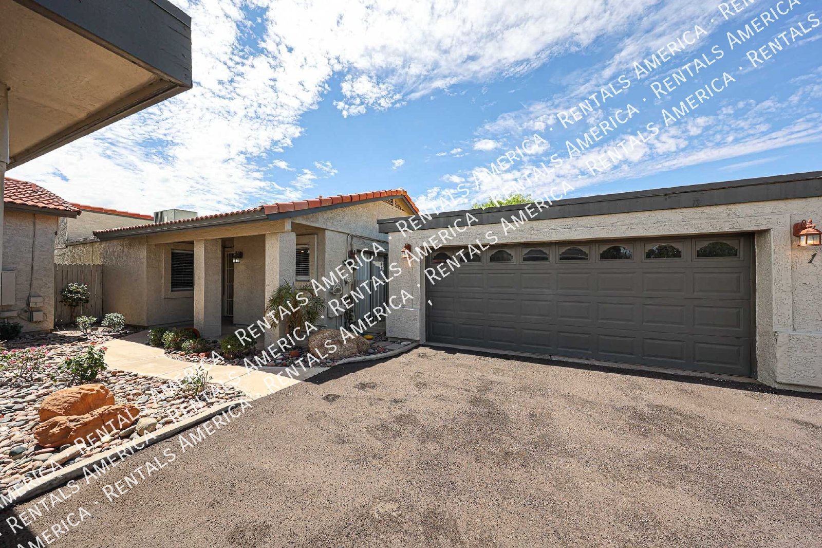 $500 RENT CREDIT Lease Signed by October 8! property image