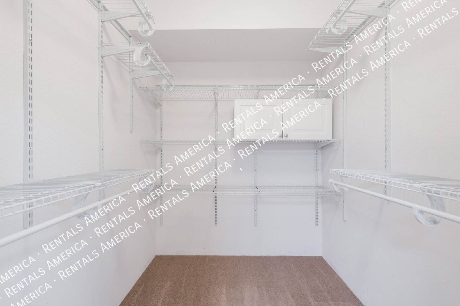 Great central location! property image