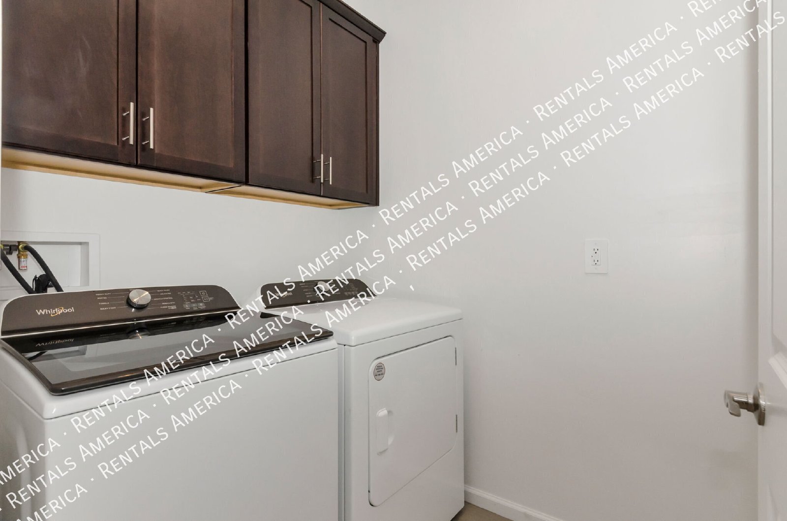 Charming 3 bedroom 2 bathroom home in Vail AZ property image
