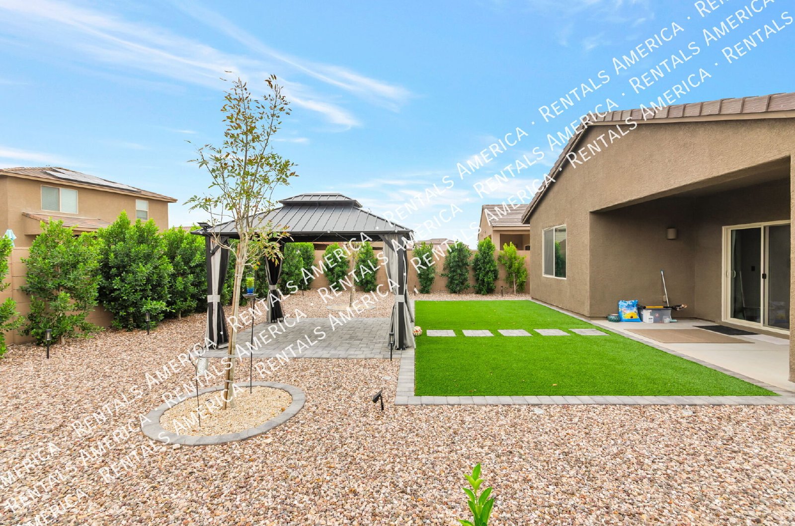 Charming 3 bedroom 2 bathroom home in Vail AZ property image