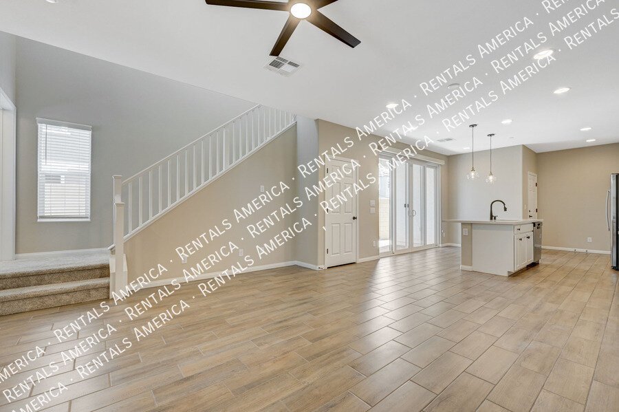 AVAILABLE NOW!! BEAUTIFUL *GATED* Designer Townhome in NLV! property image