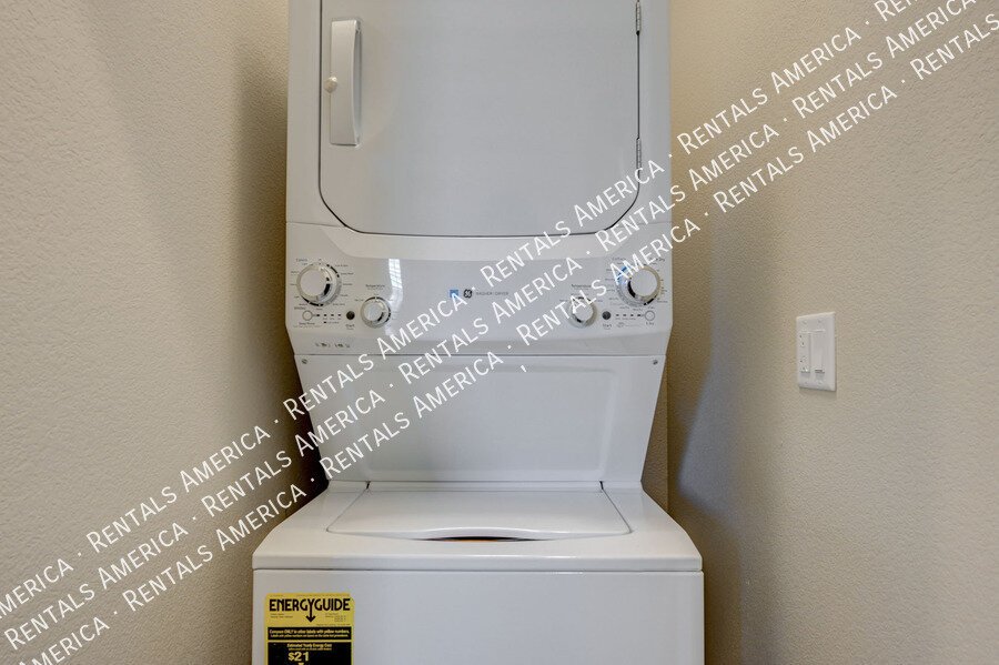 AVAILABLE NOW!! BEAUTIFUL *GATED* Designer Townhome in NLV! property image