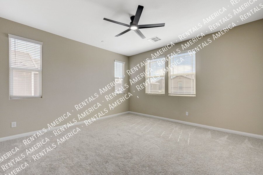 AVAILABLE NOW!! BEAUTIFUL *GATED* Designer Townhome in NLV! property image