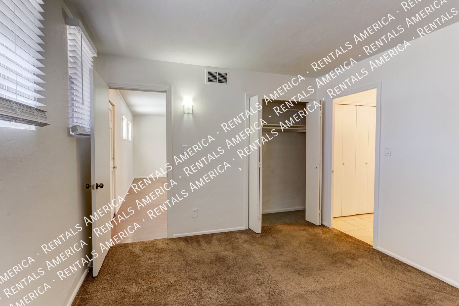 Charming 3 bedroom 2 bath Home with Modern Comforts property image