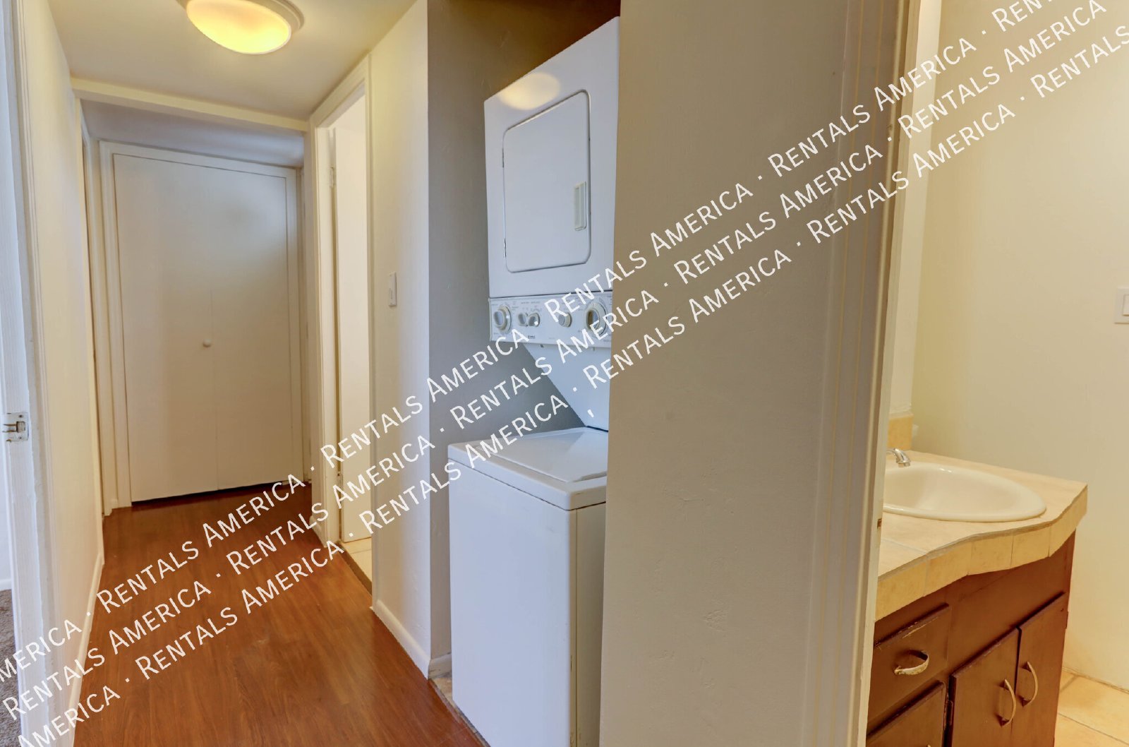 Charming 3 bedroom 2 bath Home with Modern Comforts property image