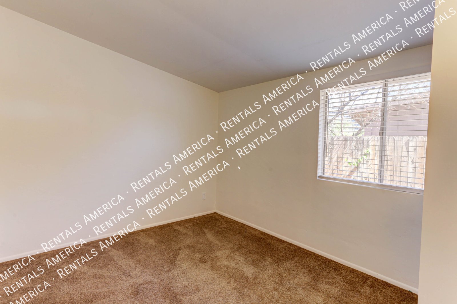 Charming 3 bedroom 2 bath Home with Modern Comforts property image