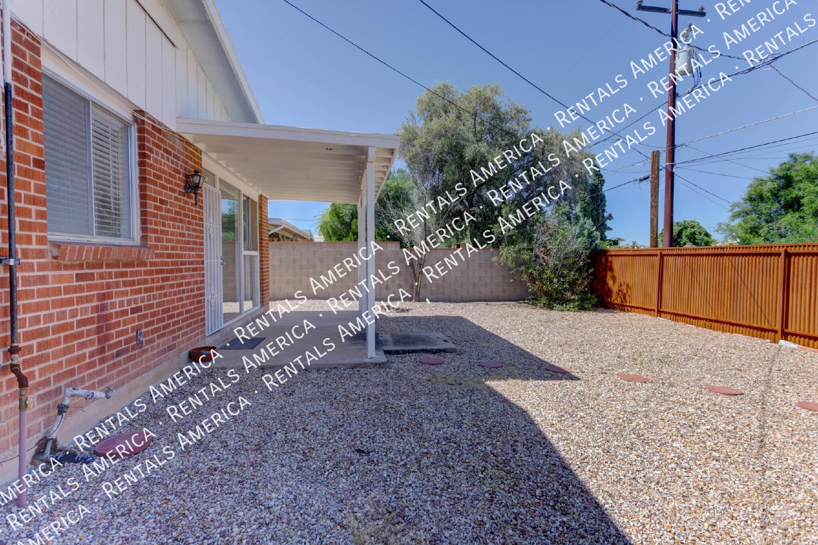 Charming 3 bedroom 2 bath Home with Modern Comforts property image