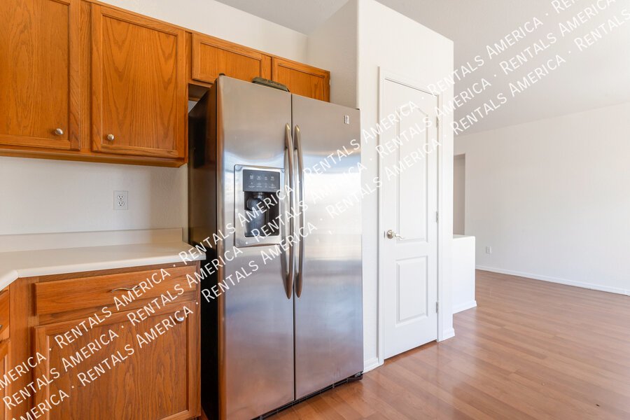 3 bedroom, 2 bath home PLUS Den in Rancho Del Verde property image