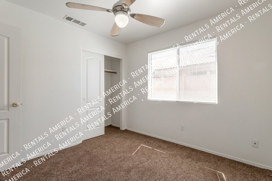 3 bedroom, 2 bath home PLUS Den in Rancho Del Verde property image