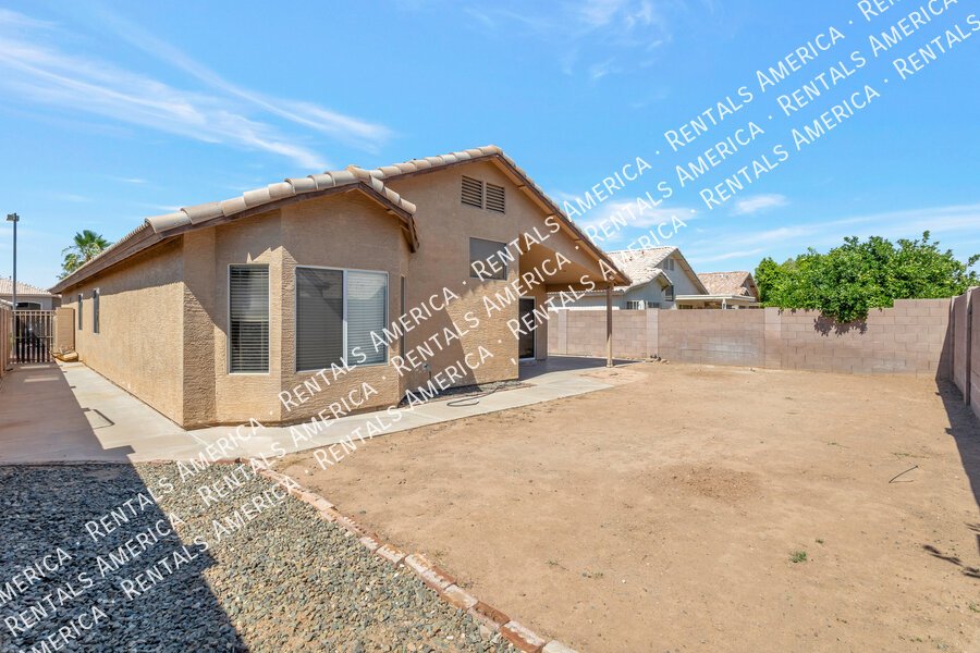 3 bedroom, 2 bath home PLUS Den in Rancho Del Verde property image