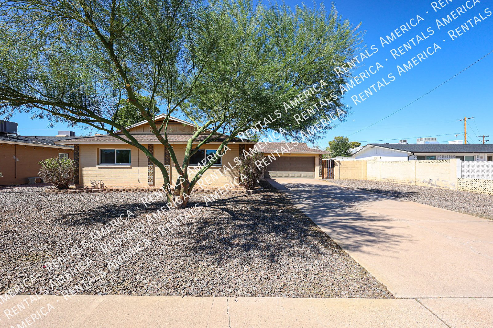 NO HOA,  4/2 bath Home in Tempe property image