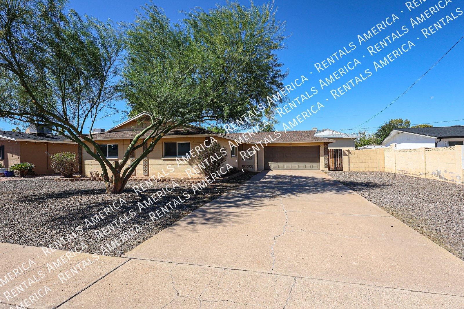 NO HOA,  4/2 bath Home in Tempe property image