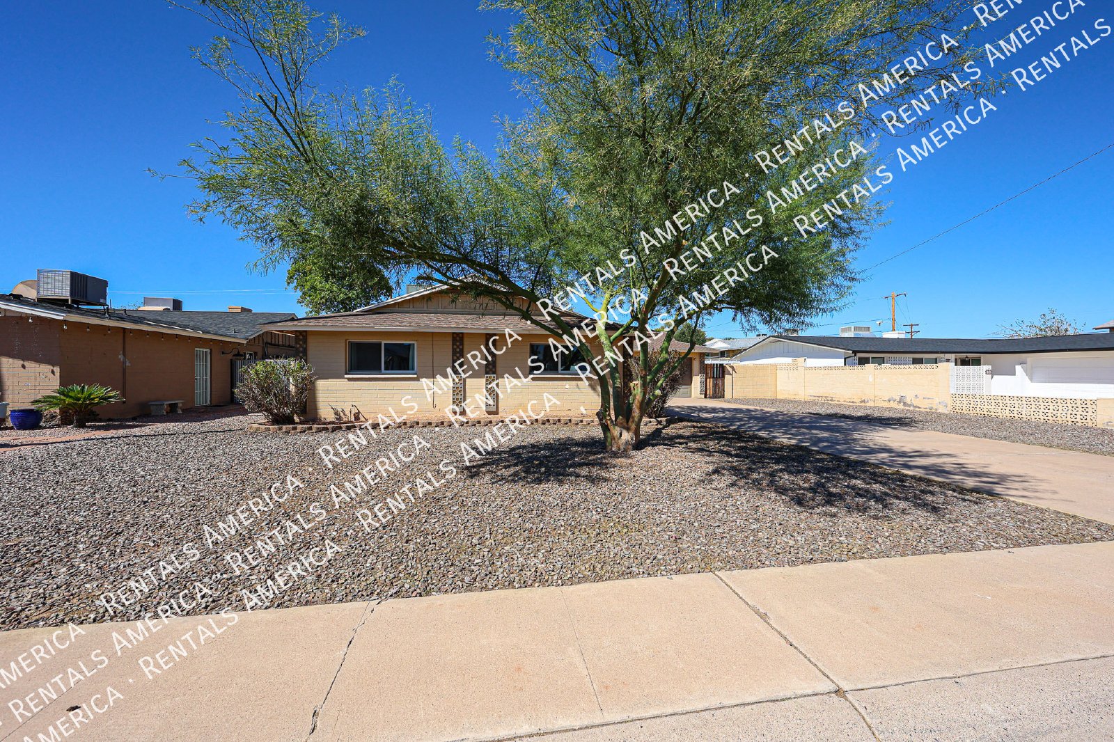 NO HOA,  4/2 bath Home in Tempe property image