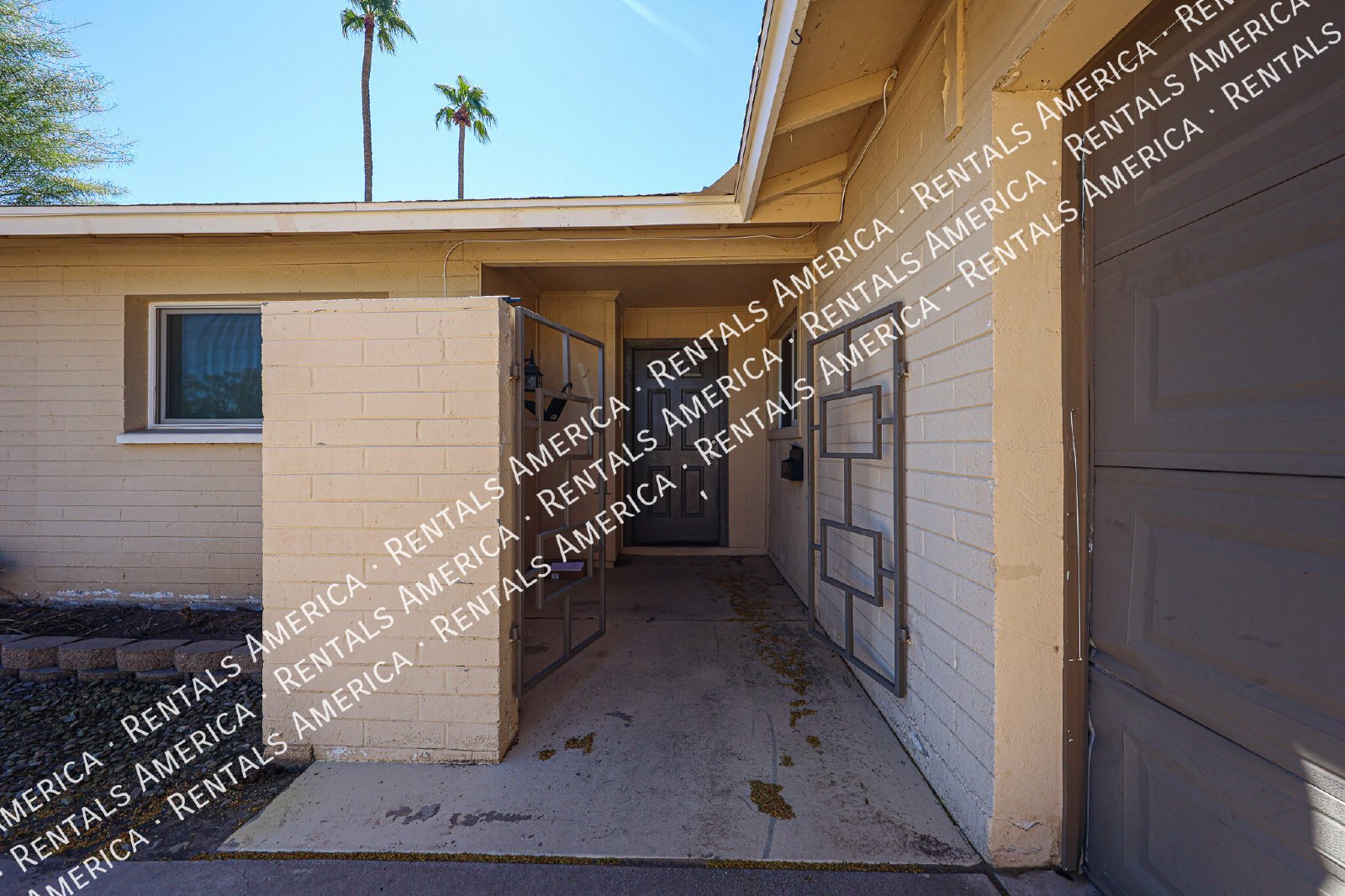 NO HOA,  4/2 bath Home in Tempe property image
