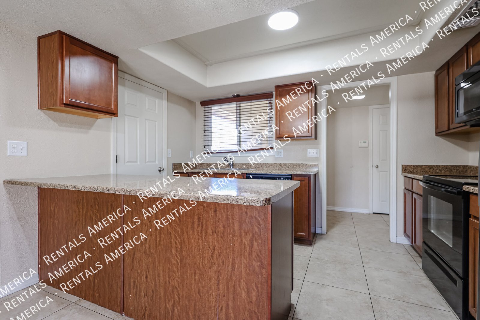 NO HOA,  4/2 bath Home in Tempe property image