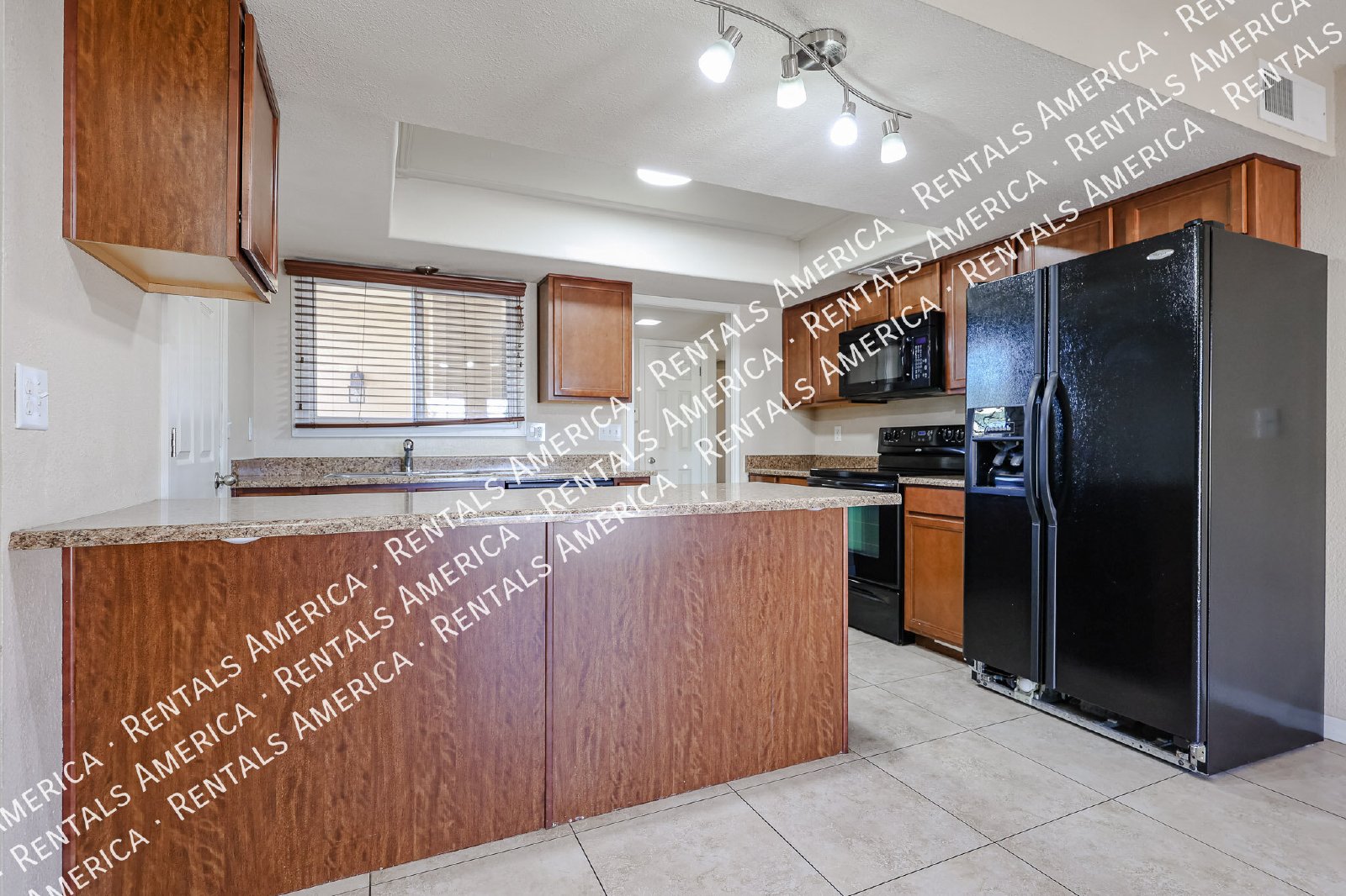 NO HOA,  4/2 bath Home in Tempe property image