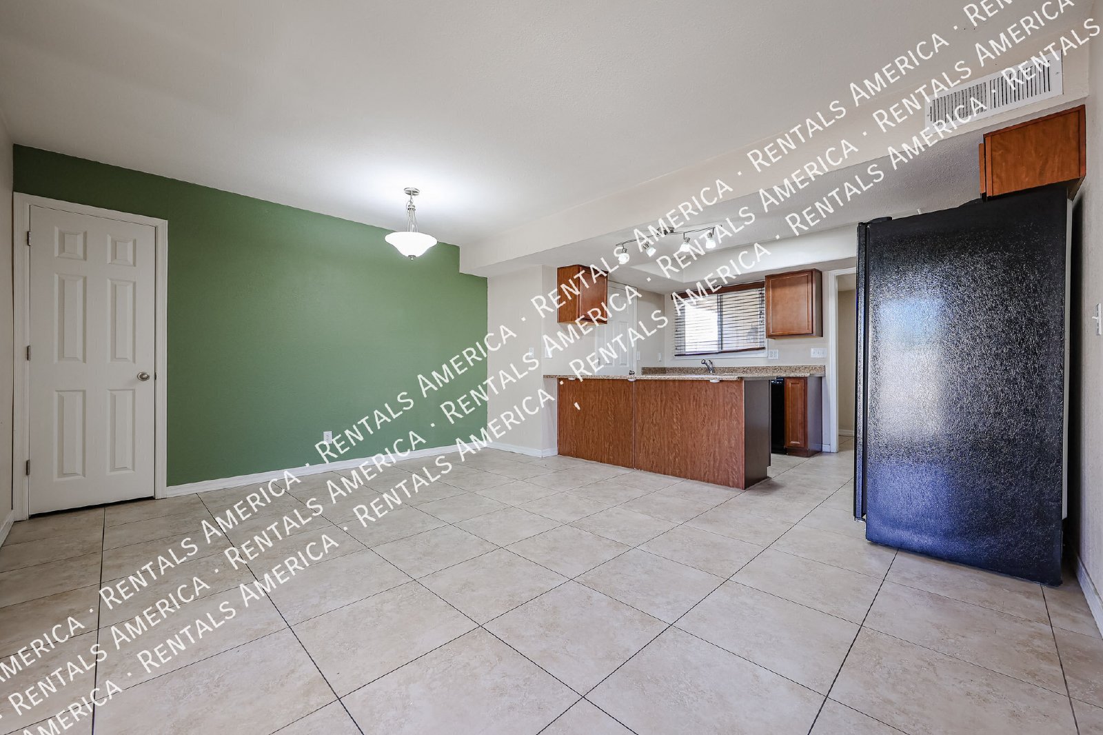 NO HOA,  4/2 bath Home in Tempe property image
