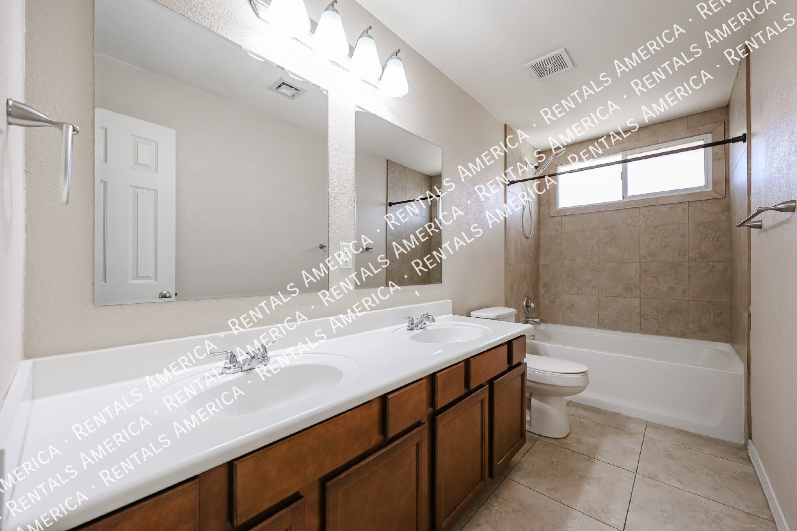 NO HOA,  4/2 bath Home in Tempe property image
