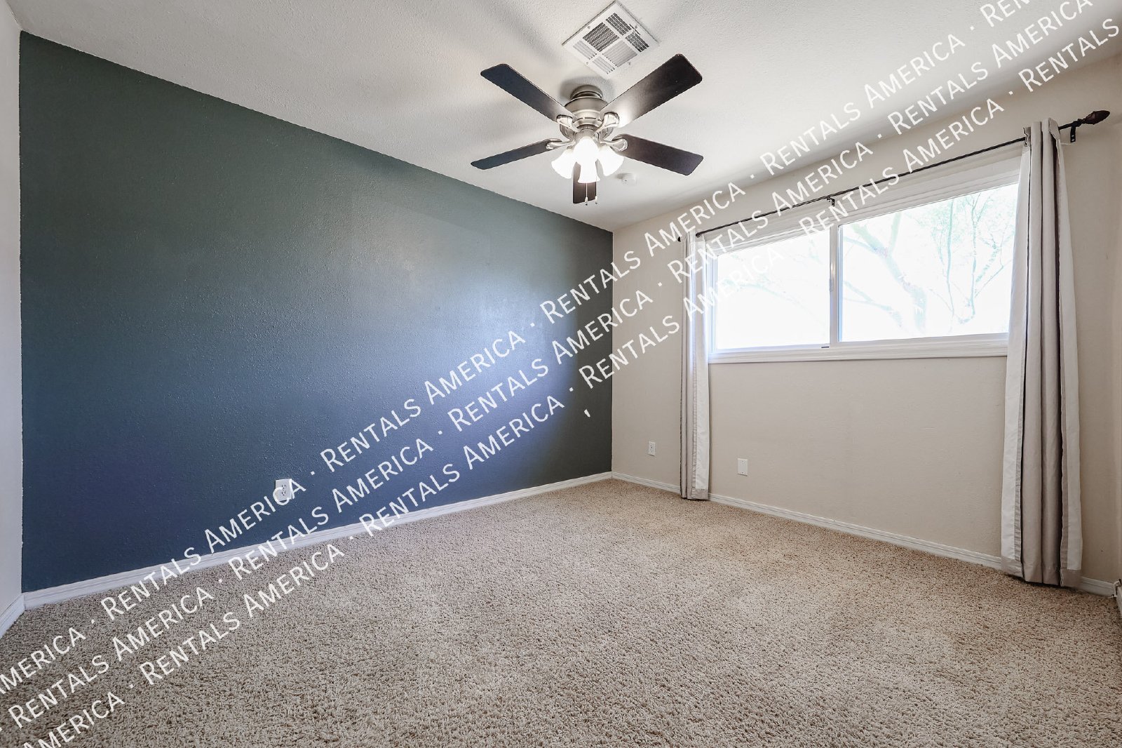 NO HOA,  4/2 bath Home in Tempe property image