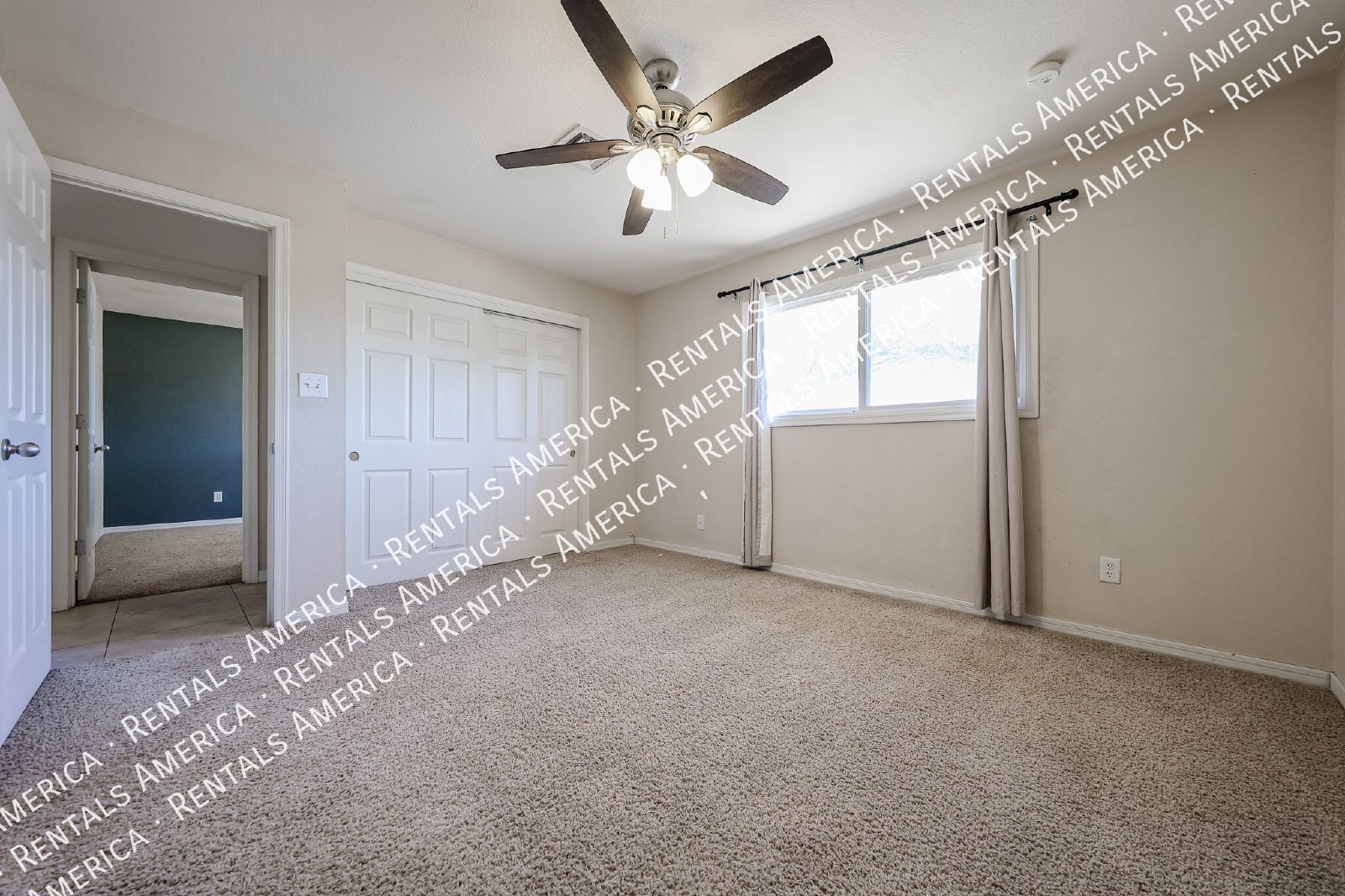 NO HOA,  4/2 bath Home in Tempe property image